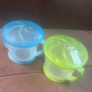 Set of 2 Snack Grip Containers